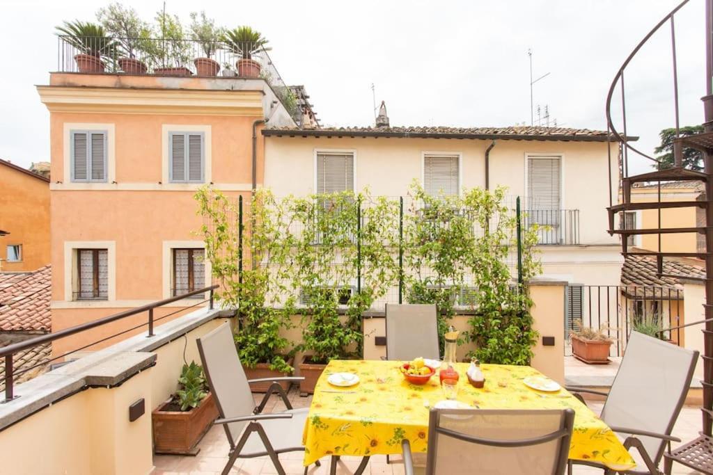 Apartment Frangipane 31 Monti Terrace *
