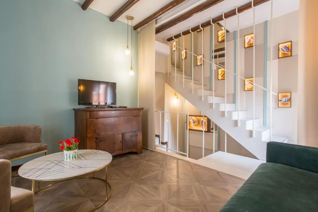 Apartment Frangipane 31 Monti Terrace Rome
