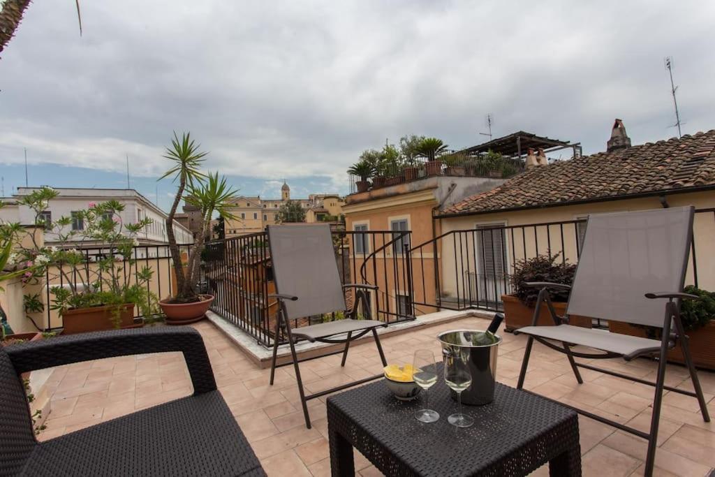 Apartment Frangipane 31 Monti Terrace *